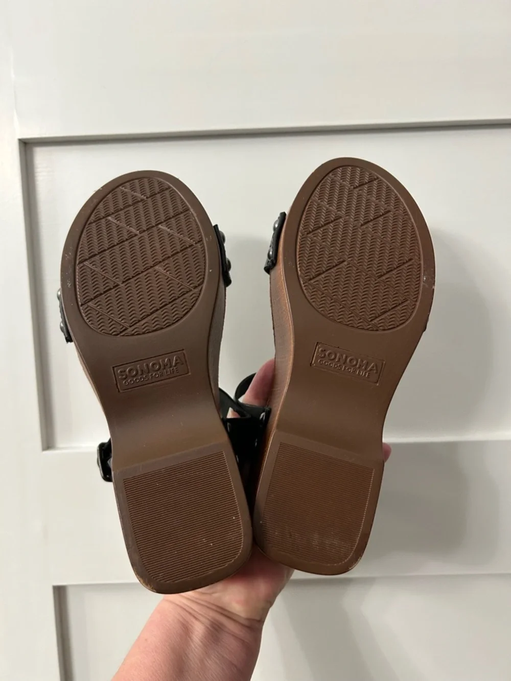 SONOMA GOODS FOR LIFE ORTHOLITE ECO STYLE FLORELLA BLACK WEDGE SANDALS 7.5